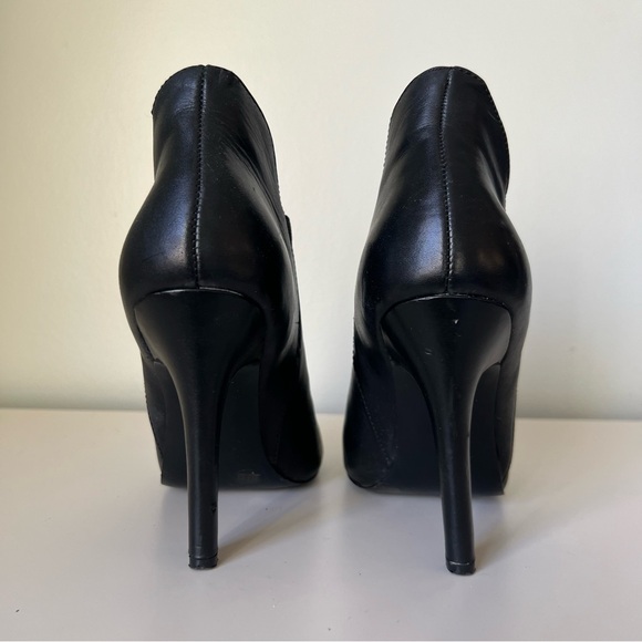 BCBGeneration Black Leather High Heel Booties 6.5 M - Picture 5 of 16